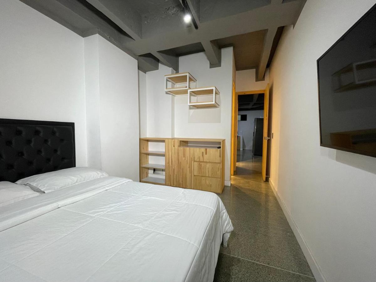 Edificio Helena Apartment Medellin Bagian luar foto